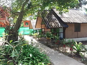 Phusala Resort Ko Lanta 2*,